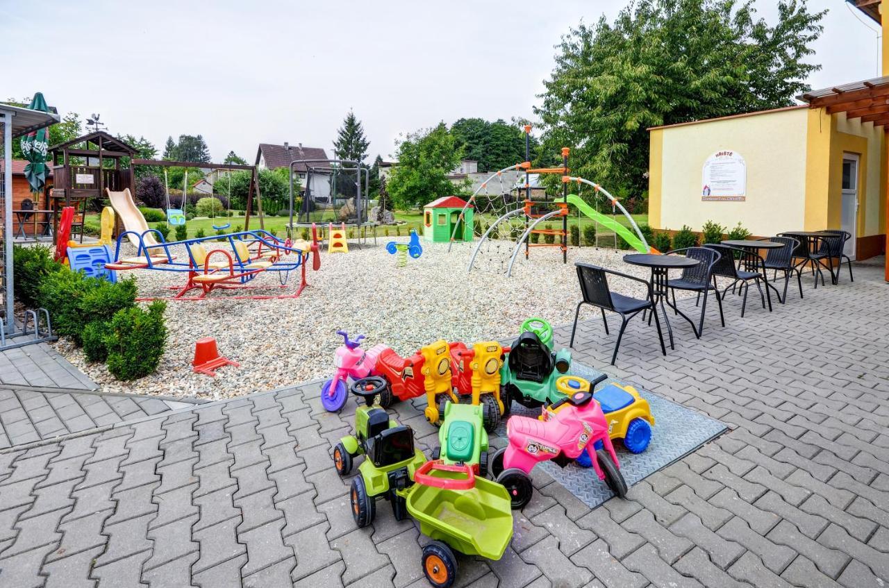 Hostinec a penzion U sv. Mikuláše Hať Exterior foto